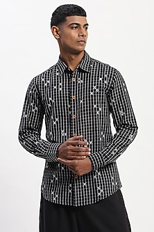 product-color-Black