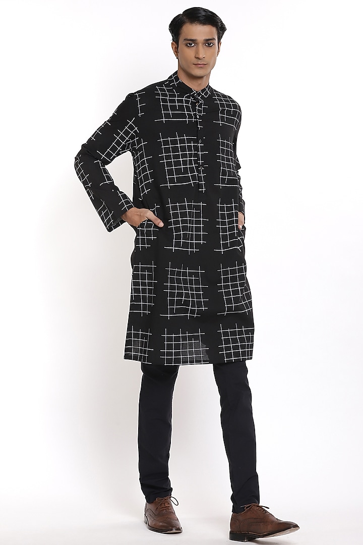 Ivory & Black Hand Block Printed Kurta by Abraham & Thakore Men at Pernia's Pop Up Shop