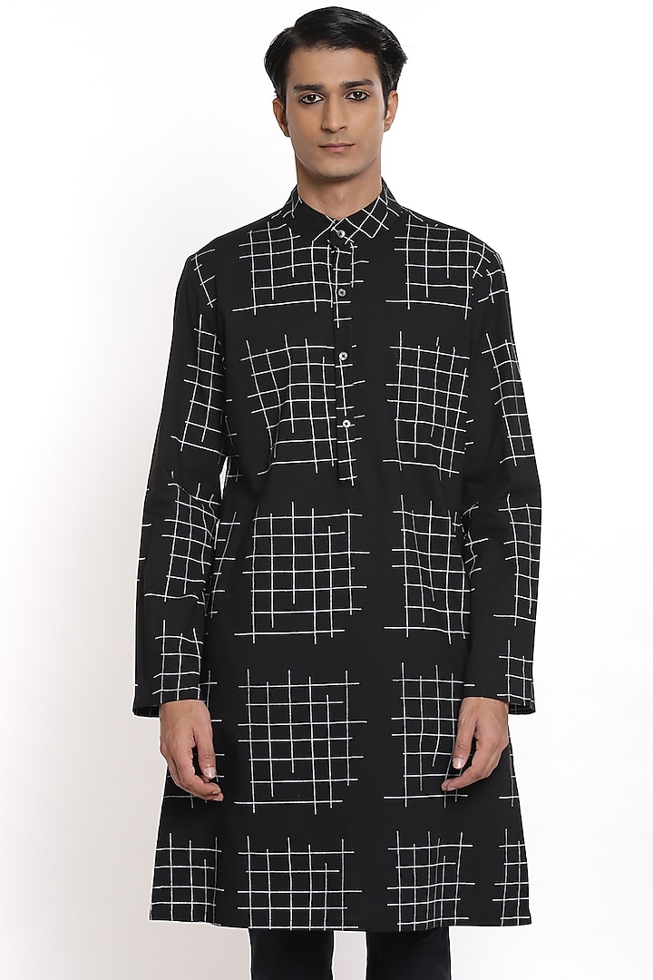Ivory & Black Hand Block Printed Kurta by Abraham & Thakore Men at Pernia's Pop Up Shop