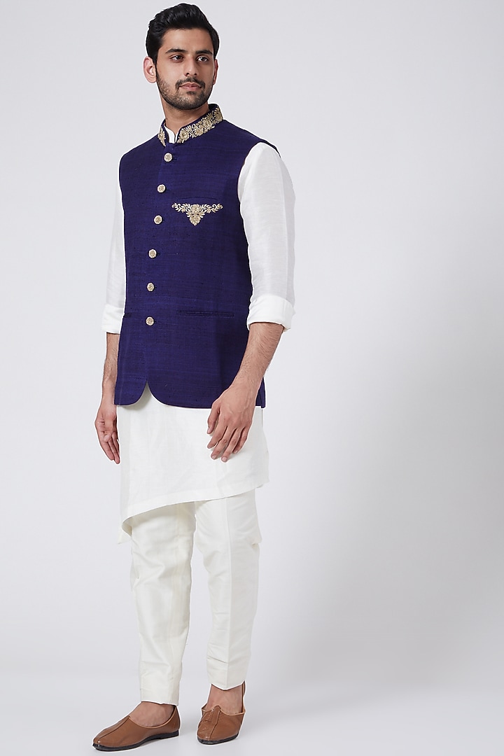 Royal Navy Blue Bundi Jacket Set With Zardosi Work by Aqube by Amber Men at Pernia's Pop Up Shop