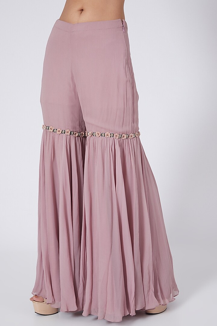 Dusky Pink Floral Hand Embroidered Cape Set by Abhishek Vermaa at Pernia's Pop Up Shop