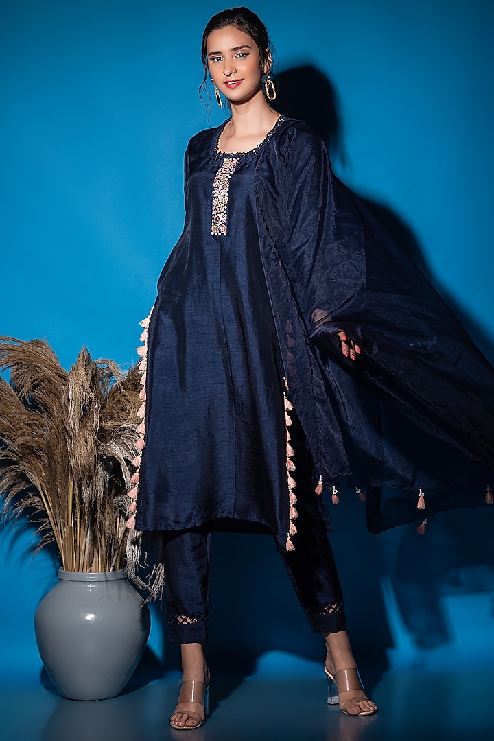 Navy Blue Embroidered Kurta Set by Label Deepshika Agarwal