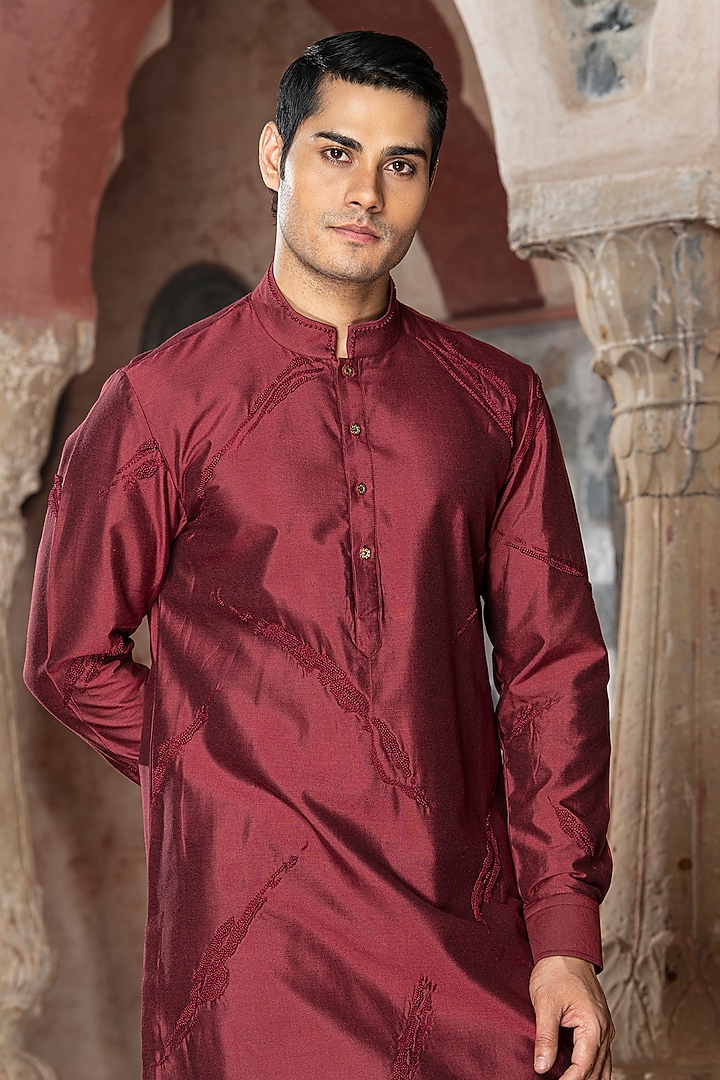 Maroon Katan Silk Embroidered Kurta Set by Abkasa at Pernia's Pop Up Shop