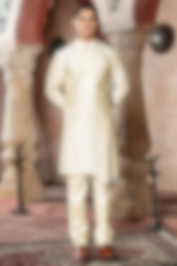 Cream Katan Silk Thread Embroidered Kurta Set by Abkasa at Pernia's Pop Up Shop
