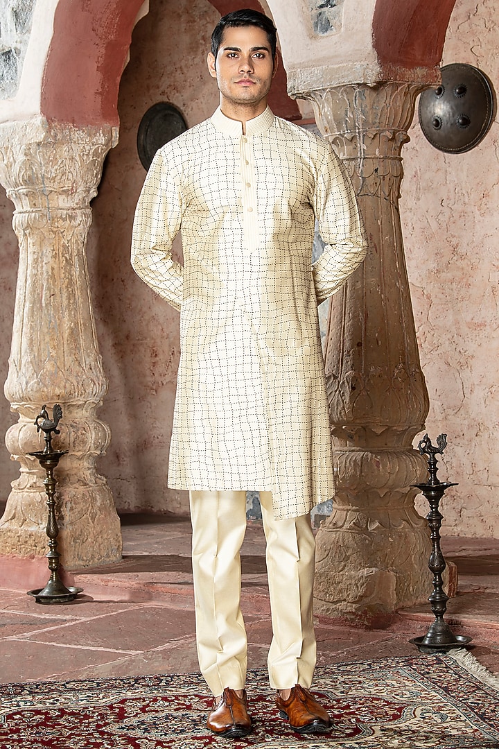 Cream Katan Silk Thread Embroidered Kurta Set by Abkasa at Pernia's Pop Up Shop