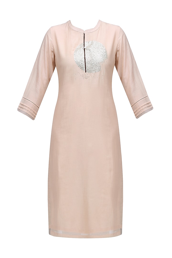 Pink circular sequins embroidered motif kurta available only at Pernia's Pop Up Shop.