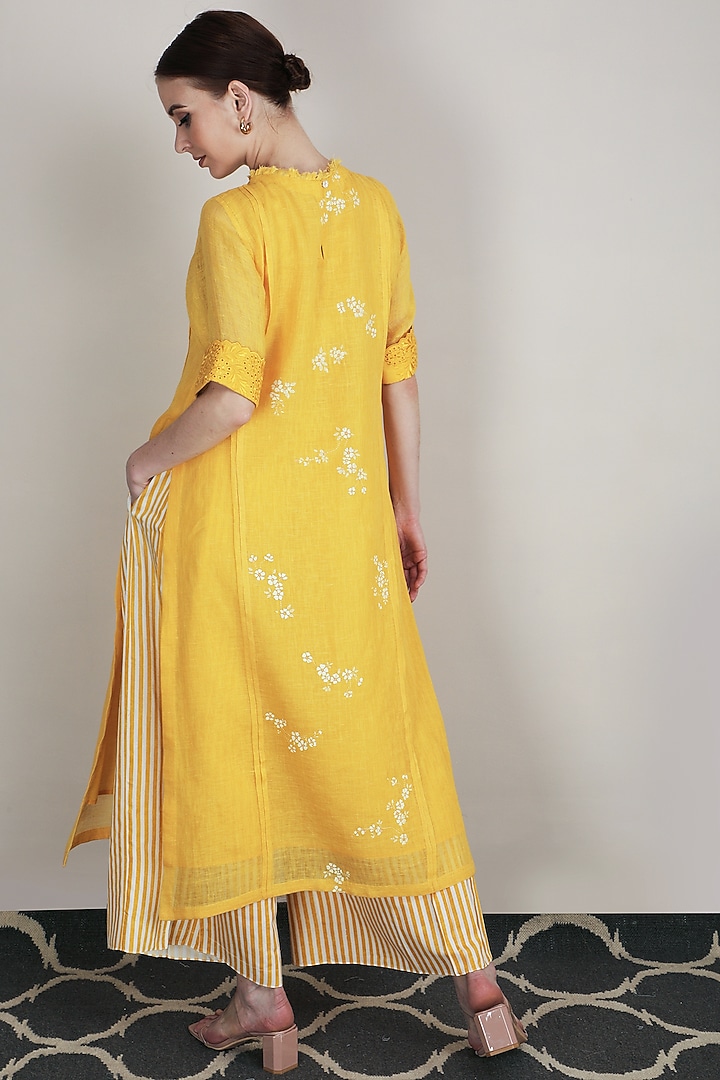 Yellow Linen Printed Tunic by Arcvsh by Pallavi Singh at Pernia's Pop Up Shop