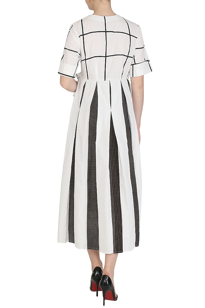 White Printed Embroidered Angrakha Long Tunic by Abhi Singh at Pernia's Pop Up Shop