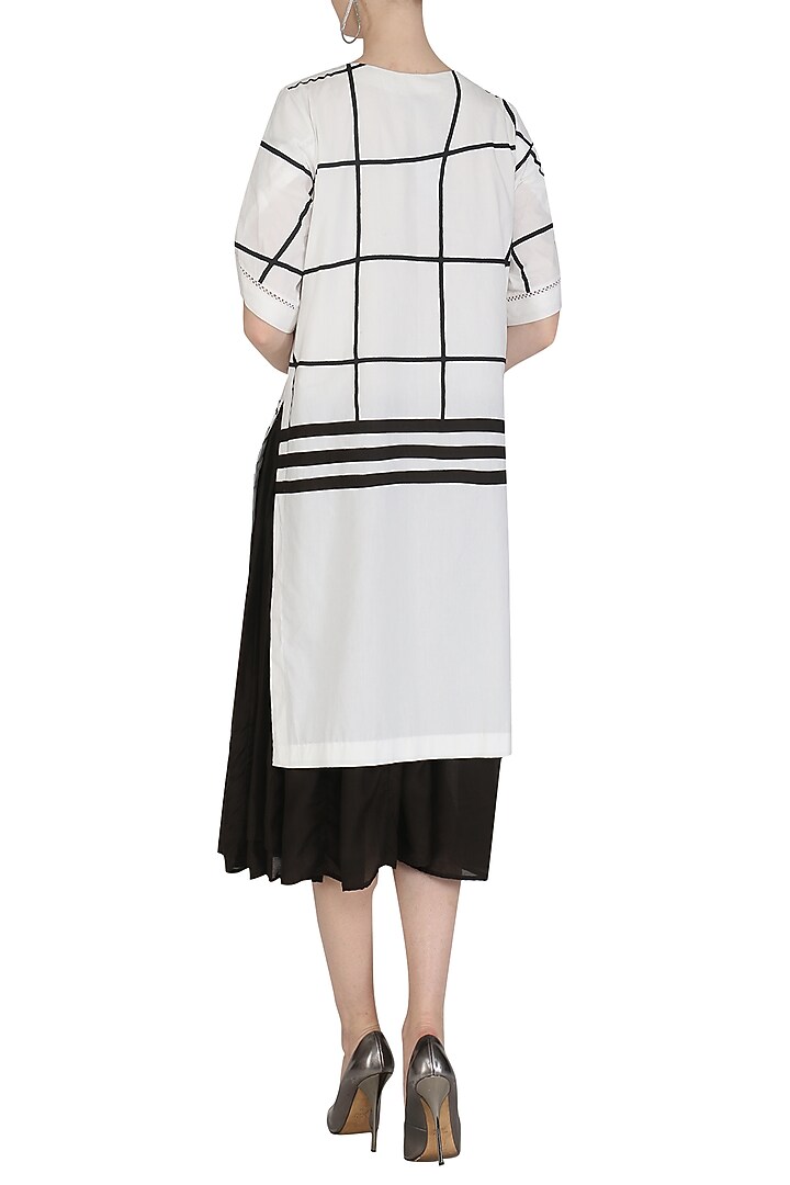 White Embroidered Checks Layered Tunic by Abhi Singh at Pernia's Pop Up Shop