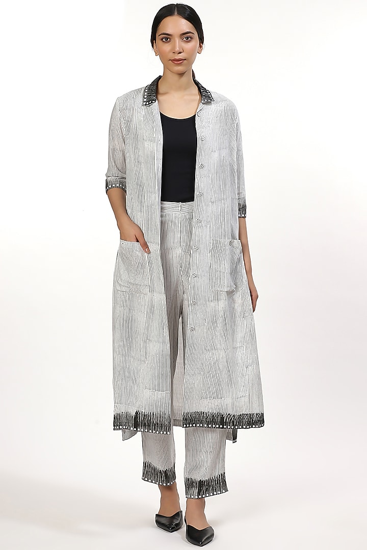 Ivory & Black Block Printed Shirt Kurta by Abraham & Thakore at Pernia's Pop Up Shop