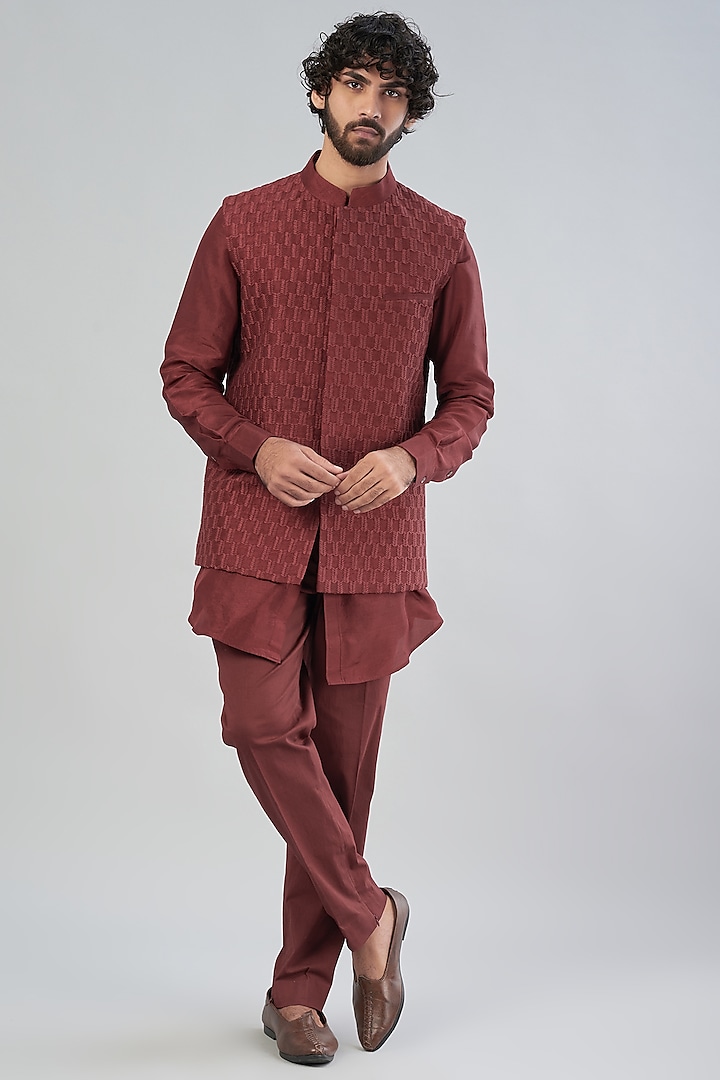 Maroon Raw Silk Bundi Jacket With Kurta Set by Aqube by Amber Men