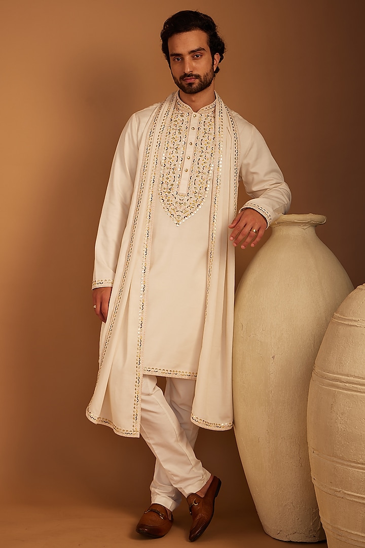 Off-White Crepe Thread Embroidered Kurta Set by ACHKANN at Pernia's Pop Up Shop