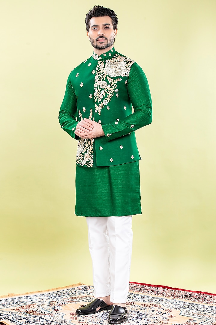 Emerald Green Raw Silk Machine & Hand Embroidered Bundi Jacket Set by ACHKANN at Pernia's Pop Up Shop