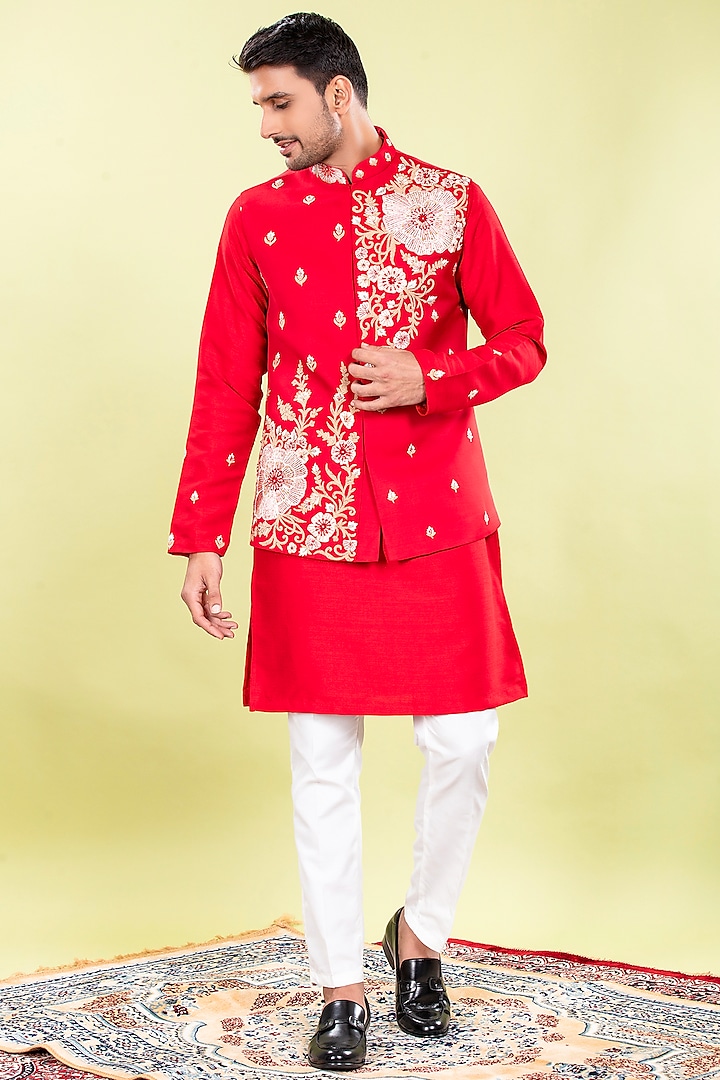 Red Raw Silk Machine & Hand Embroidered Bundi Jacket Set by ACHKANN at Pernia's Pop Up Shop