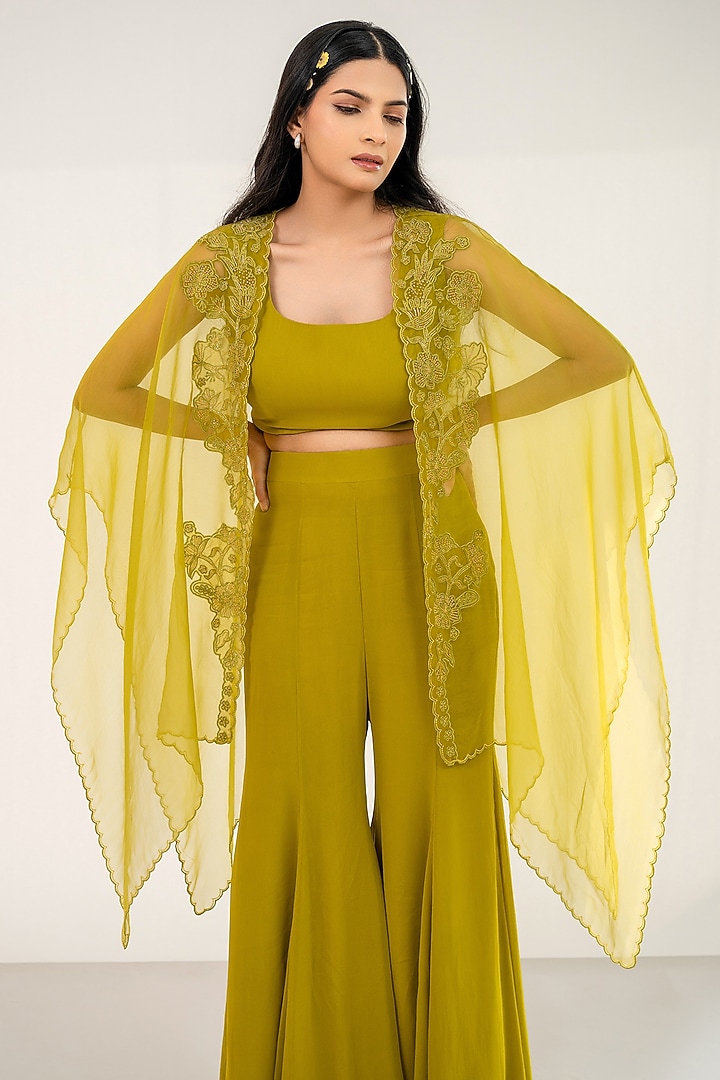 Olive Green Organza Floral Embroidered Cape Set by AANCHAL VIJAYWARGI at Pernia's Pop Up Shop