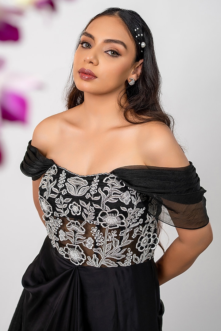 Black Bemberg Satin & Organza Floral Embellished Engagement Gown by AANCHAL VIJAYWARGI at Pernia's Pop Up Shop