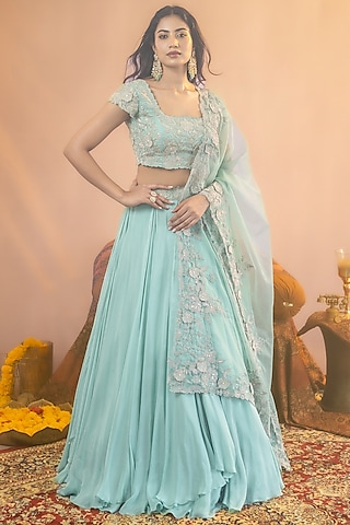 Sea Green Organza Lehenga Set by AANCHAL VIJAYWARGI
