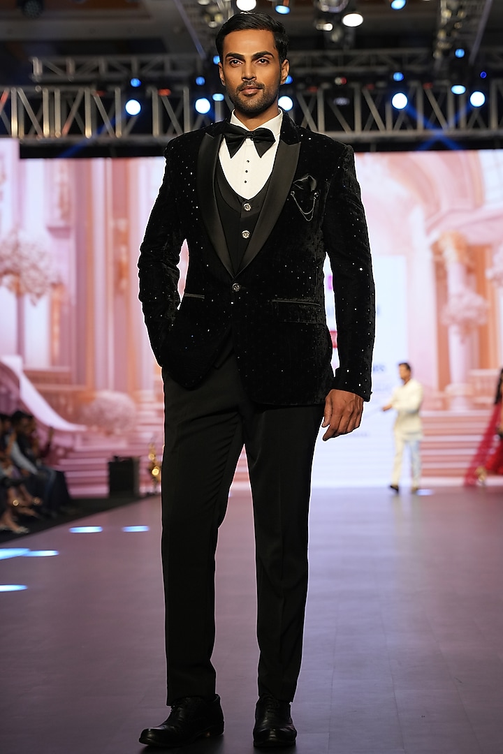 Black Velvet Hand Embroidered Tuxedo Set by Archana Kochhar Men