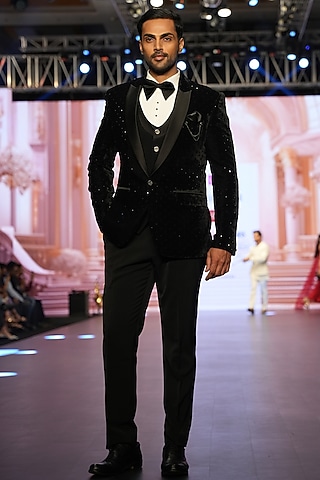 Black Velvet Hand Embroidered Tuxedo Set by Archana Kochhar Men
