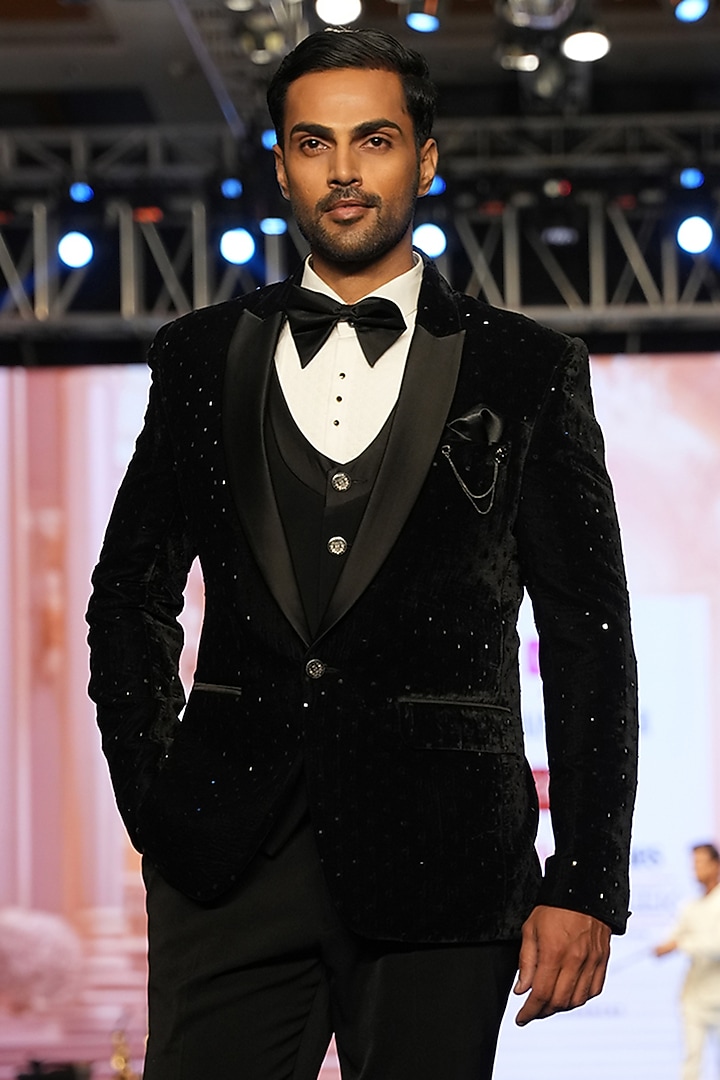 Black Velvet Hand Embroidered Tuxedo Set by Archana Kochhar Men at Pernia's Pop Up Shop