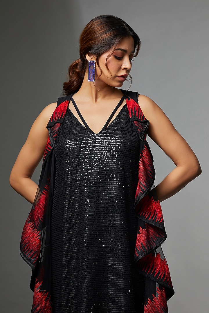 Black Georgette Embroidered Kurta Set With Cape by Archana Kochhar at Pernia's Pop Up Shop