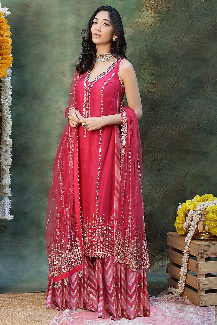 Rani Pink Raw Silk Mirror Embroidered Straight Kurta Set by Archana Kochhar at Pernia's Pop Up Shop