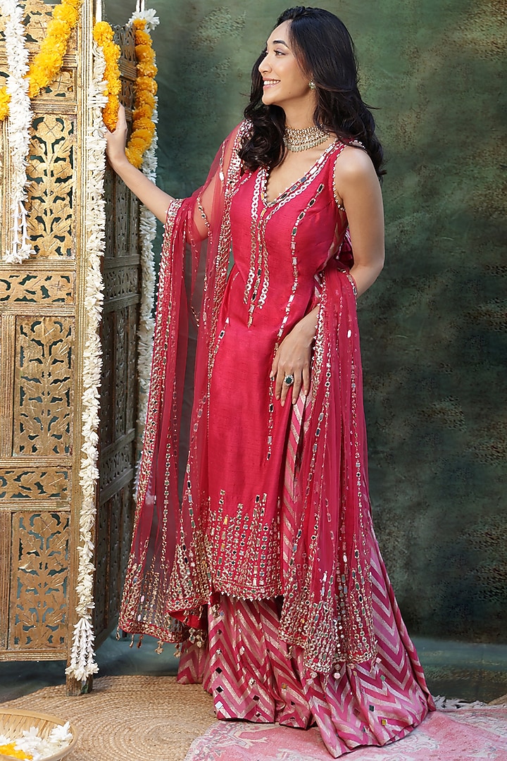 Rani Pink Raw Silk Mirror Embroidered Straight Kurta Set by Archana Kochhar at Pernia's Pop Up Shop
