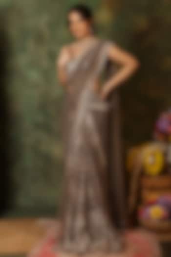 Grey Dola Silk Chevron Pattern Draped Reception Saree Set by Archana Kochhar at Pernia's Pop Up Shop