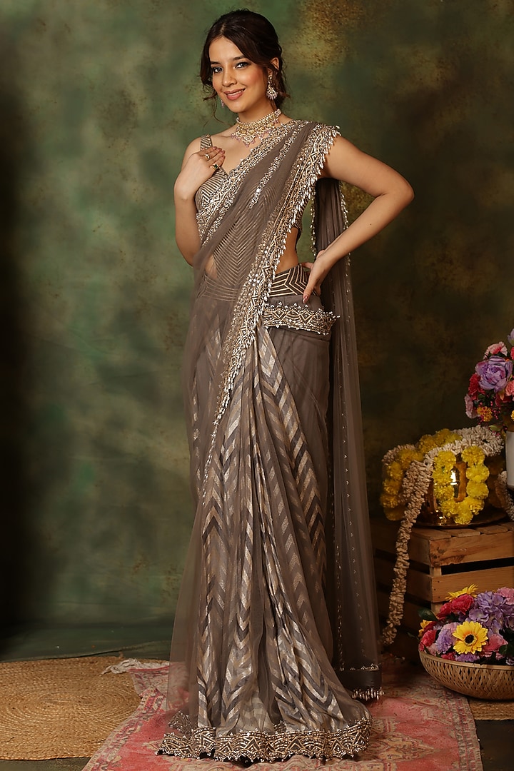 Grey Dola Silk Chevron Pattern Draped Reception Saree Set by Archana Kochhar at Pernia's Pop Up Shop