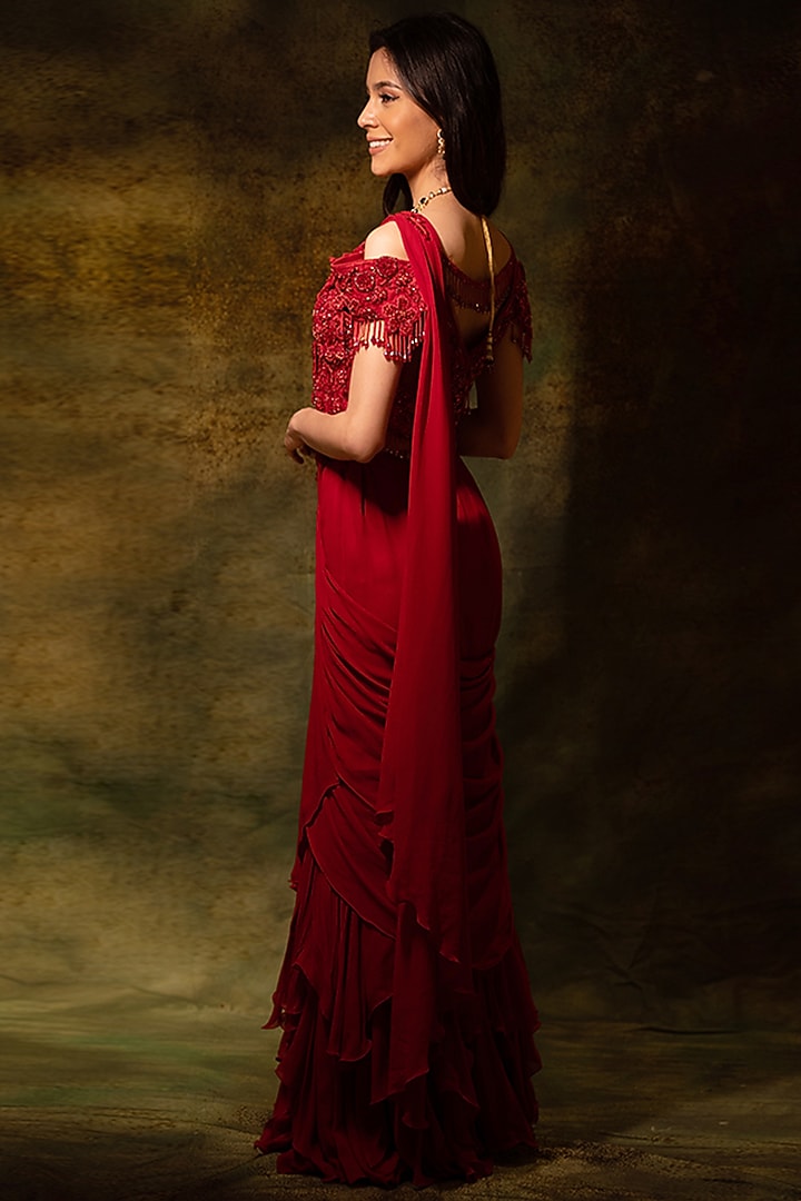 Red Georgette Floral Embroidered Pre-Stitched Skirt Wedding Saree Set by Archana Kochhar at Pernia's Pop Up Shop