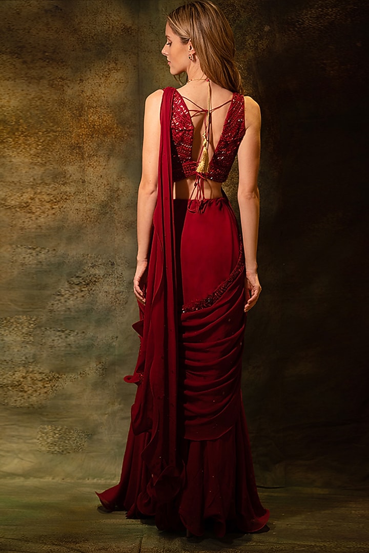 Red Georgette Floral Embroidered Pre-Stitched Skirt Wedding Saree Set by Archana Kochhar at Pernia's Pop Up Shop