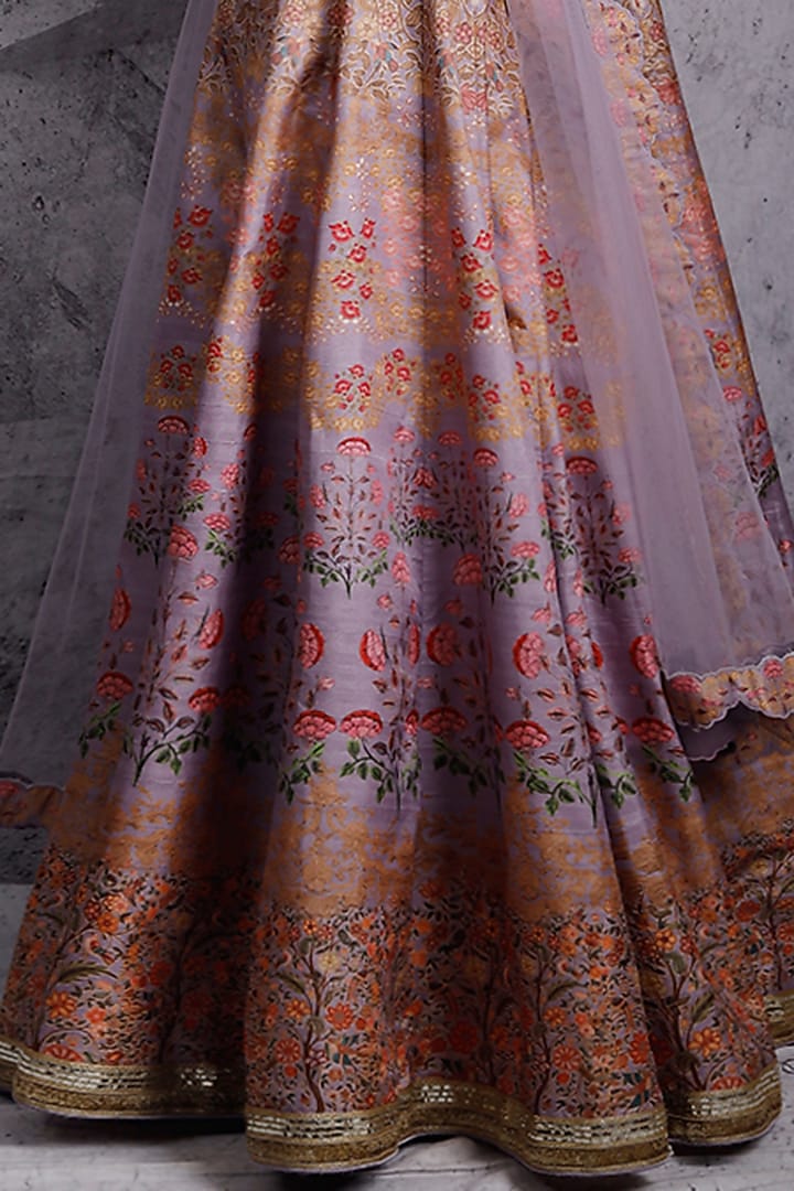 Lilac Printed Lehenga Set by Archana Kochhar at Pernia's Pop Up Shop