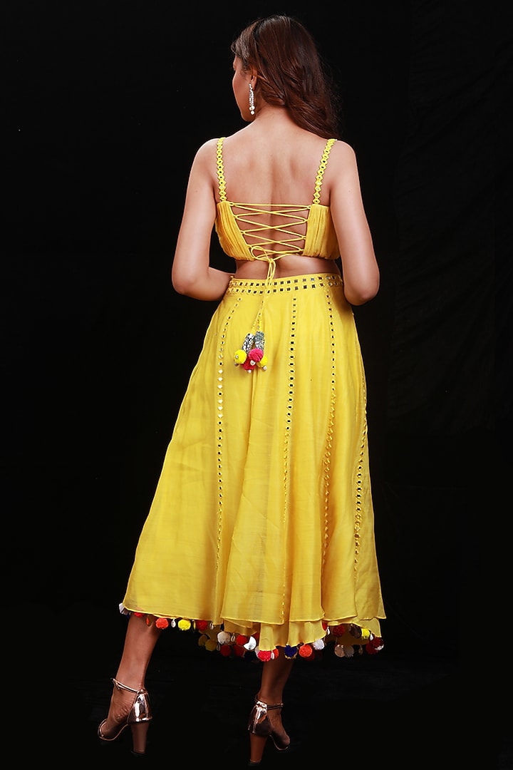 Butter Yellow Embroidered Short Lehenga Set by Archana Kochhar at Pernia's Pop Up Shop