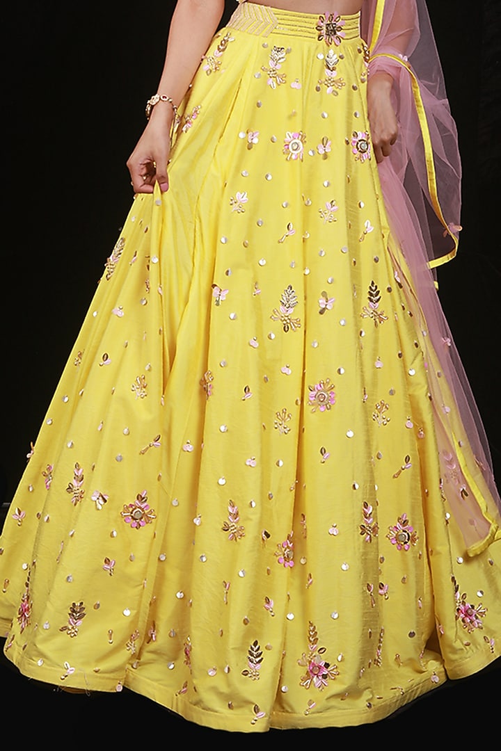 Yellow Embroidered Wedding Lehenga Set by Archana Kochhar at Pernia's Pop Up Shop