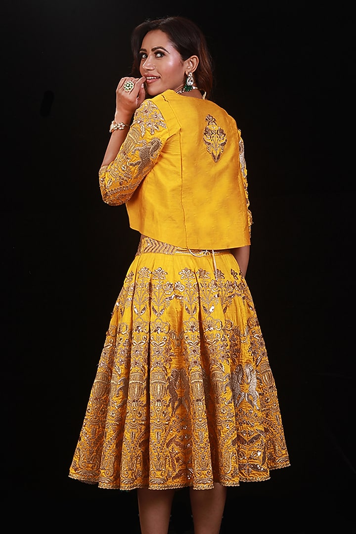 Mustard Hand Embroidered Jacket Wedding Lehenga Set by Archana Kochhar at Pernia's Pop Up Shop