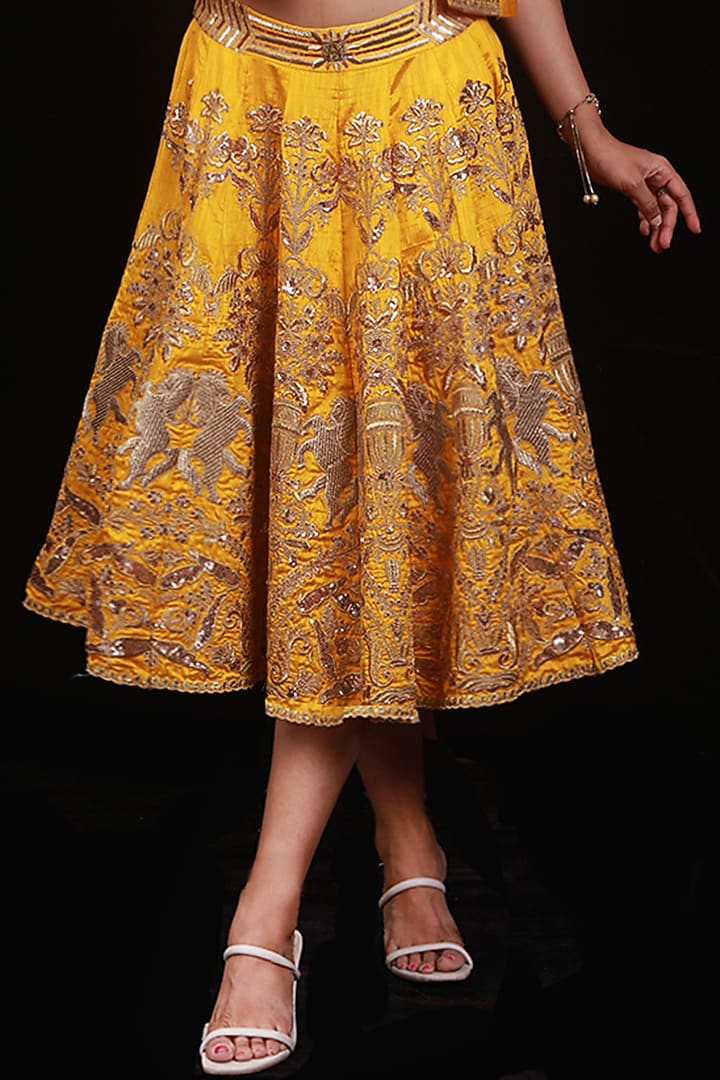 Mustard Hand Embroidered Jacket Wedding Lehenga Set by Archana Kochhar at Pernia's Pop Up Shop