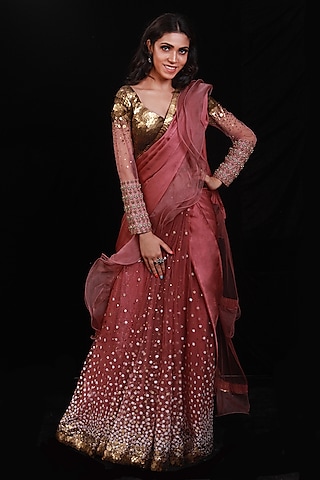 Salmon Pink Embroidered Saree Set by Archana Kochhar
