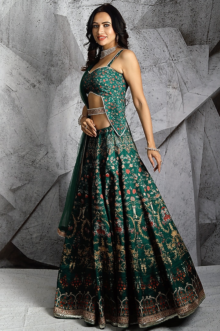 Emerald Green Printed Lehenga Set by Archana Kochhar at Pernia's Pop Up Shop