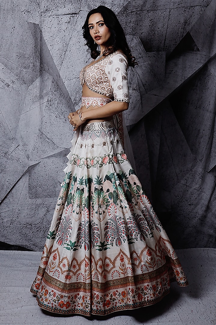 Ivory Digital Printed Wedding Lehenga Set by Archana Kochhar at Pernia's Pop Up Shop