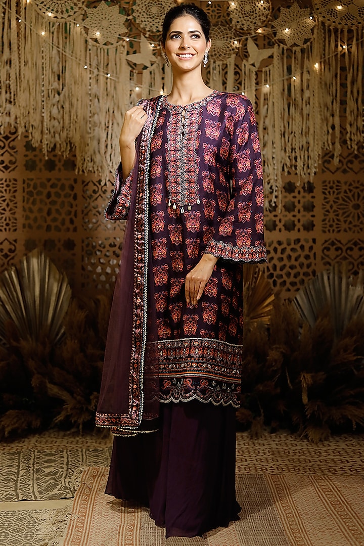 Purple Raw Silk Embroidered Kurta Set by Archana Kochhar at Pernia's Pop Up Shop