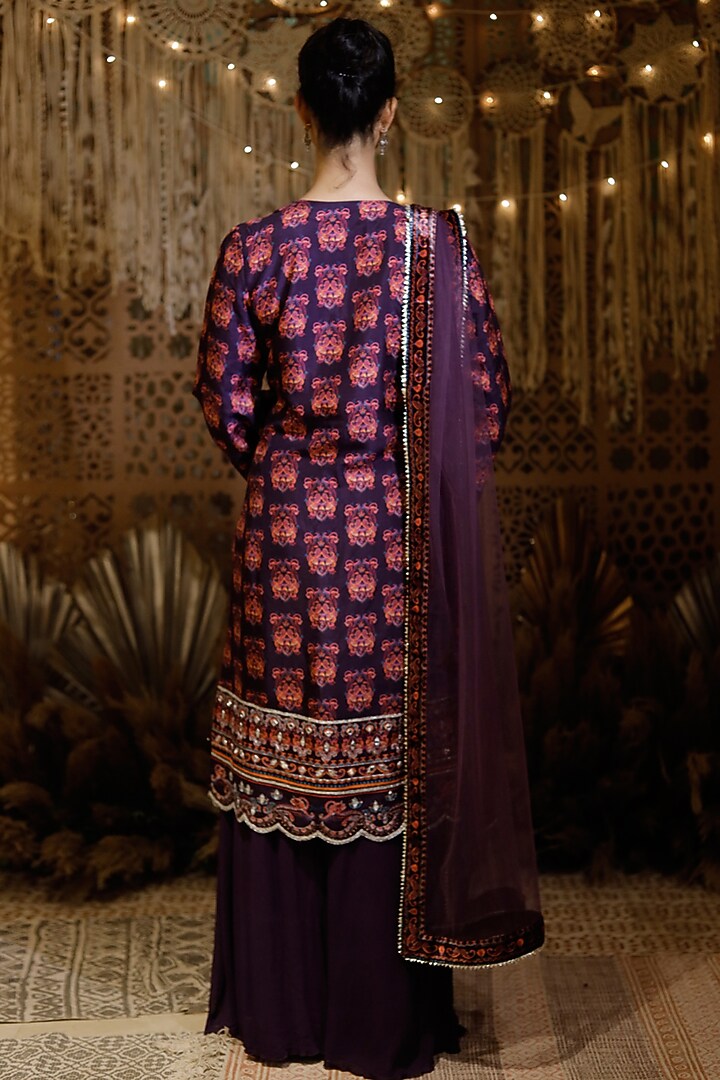 Purple Raw Silk Embroidered Kurta Set by Archana Kochhar at Pernia's Pop Up Shop
