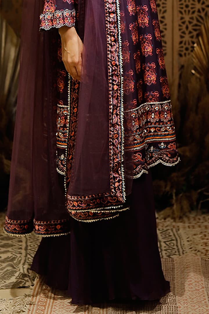 Purple Raw Silk Embroidered Kurta Set by Archana Kochhar at Pernia's Pop Up Shop