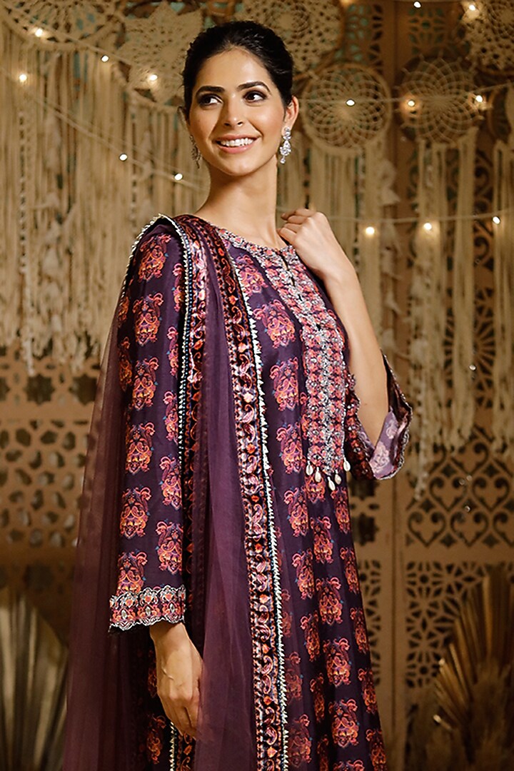 Purple Raw Silk Embroidered Kurta Set by Archana Kochhar at Pernia's Pop Up Shop