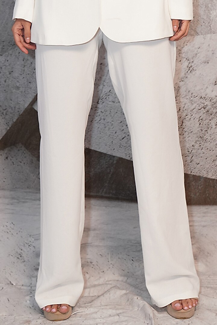 White Italian Suiting 3D Sequins Embroidered Blazer Set by Archana Kochhar at Pernia's Pop Up Shop