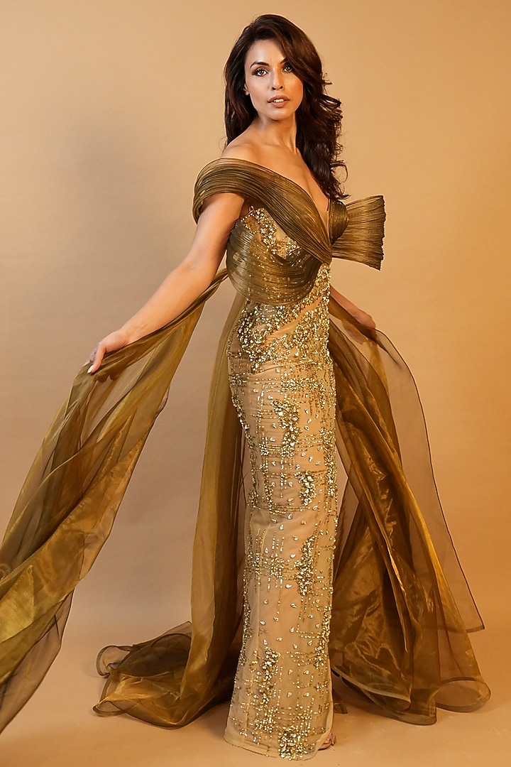 Olive Green Organza Cutdana Hand Embroidered Bridal Gown by Archana Kochhar at Pernia's Pop Up Shop