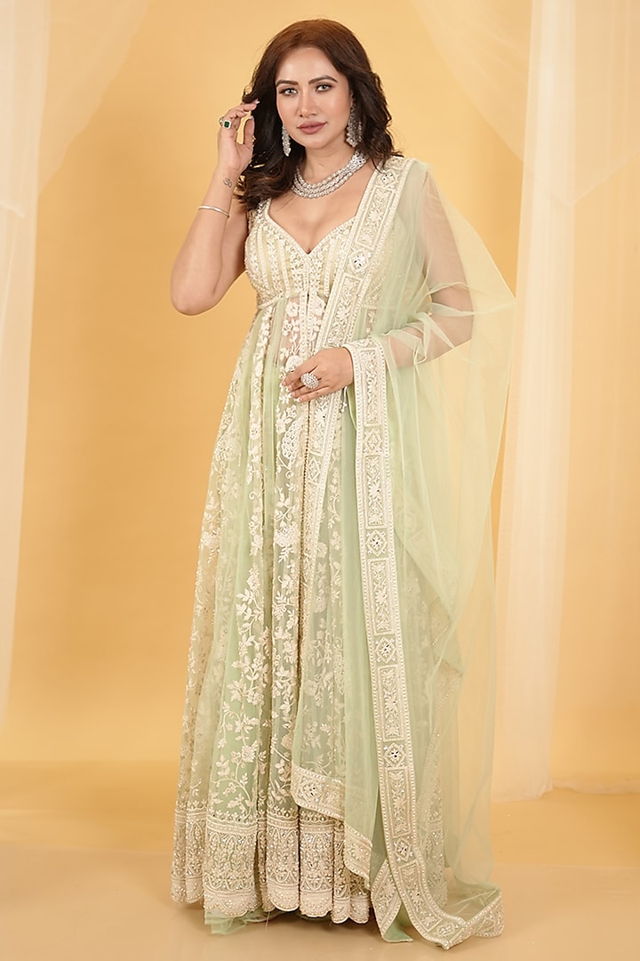 Pastel Green Net Floral Thread Embellished Anarkali Set by Archana Kochhar at Pernia's Pop Up Shop