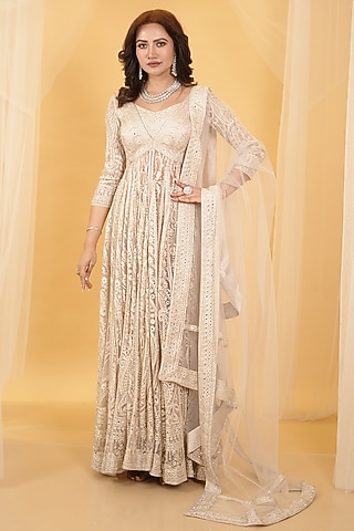 Ivory Net Floral Thread Embellished Anarkali Set by Archana Kochhar