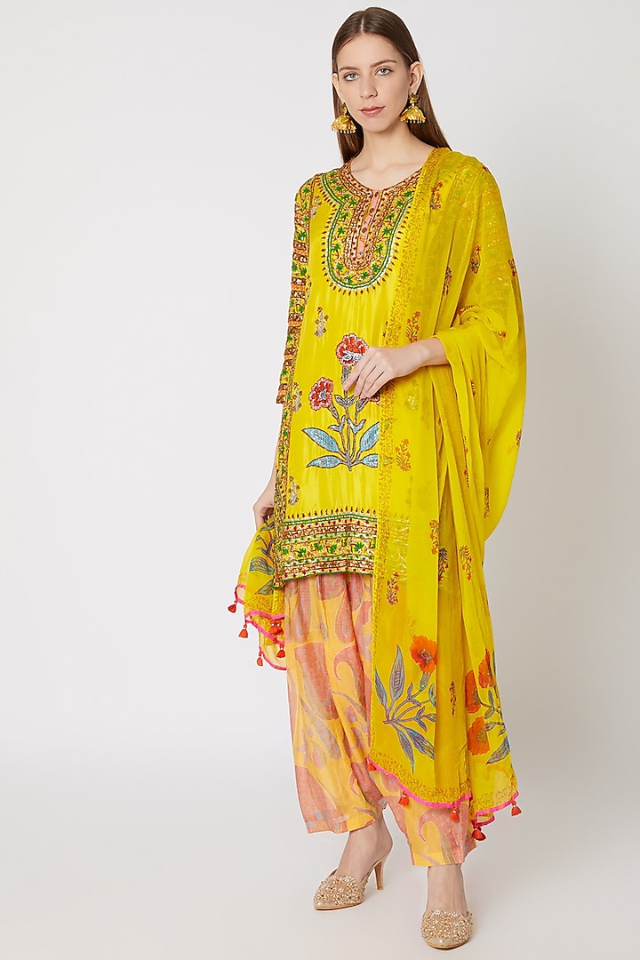 Yellow Printed & Embroidered Kurta Set by Anupamaa Dayal