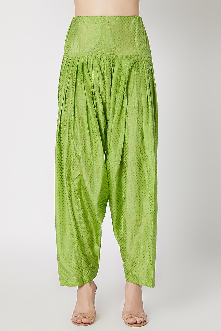 Green Printed & Embroidered Kurta Set by Anupamaa Dayal at Pernia's Pop Up Shop