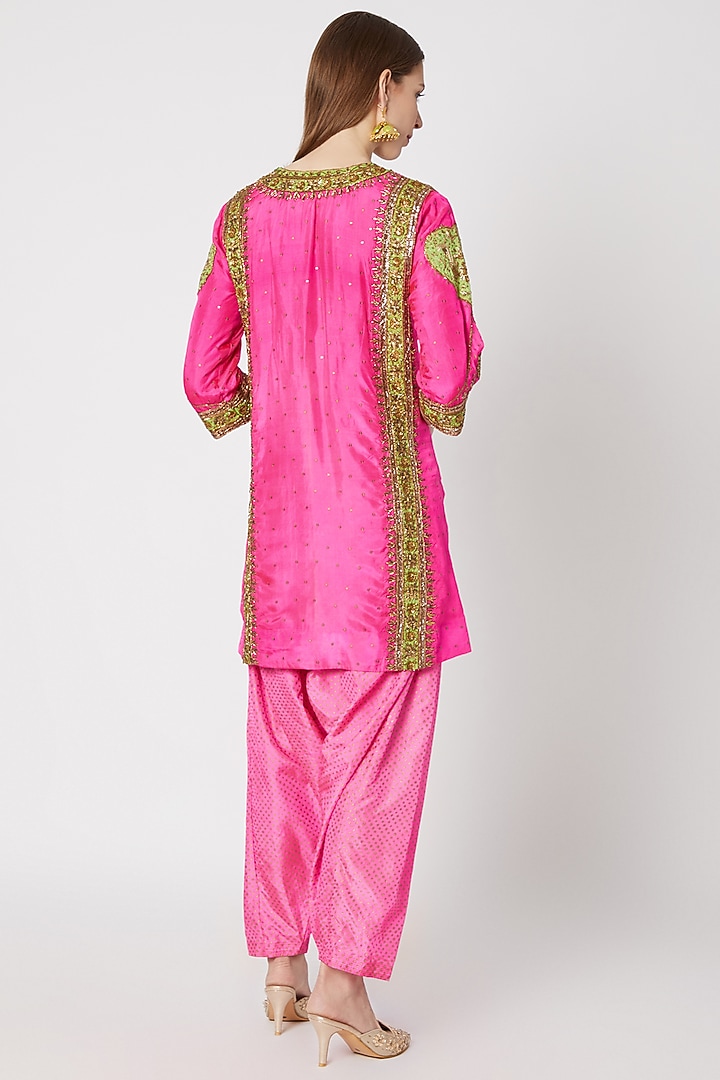 Fluro Pink Printed & Embroidered Kurta Set by Anupamaa Dayal at Pernia's Pop Up Shop